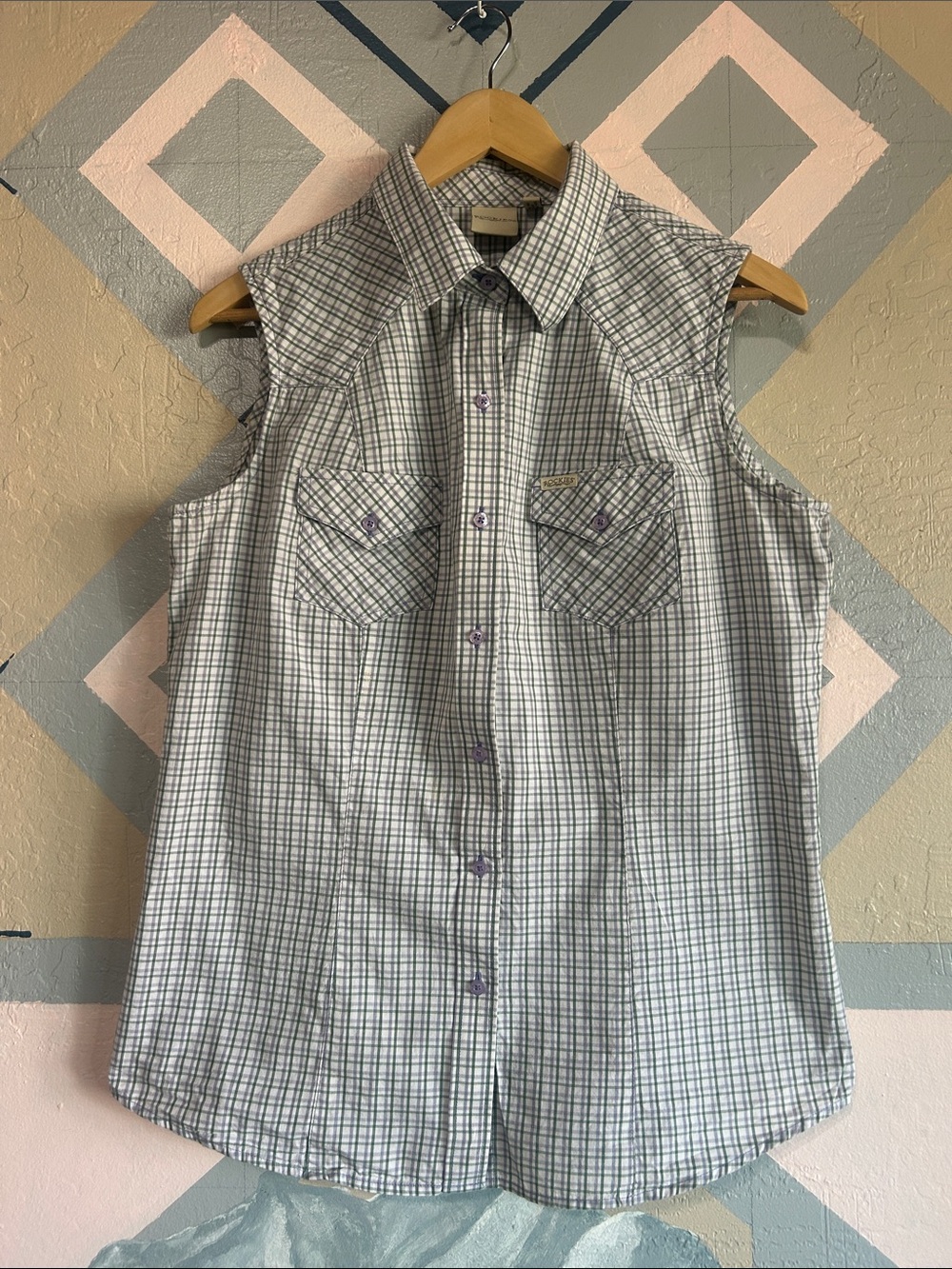 Vintage Rockies Sleeveless Plaid Button-Down Shirt - White & Gray